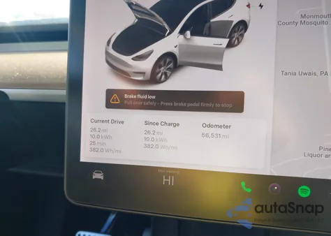 2021 Tesla Model Y Long Range Dual Motor All-Wheel Drive z USA, uszkodzony, nr VIN 5YJYGAEEXMF186341